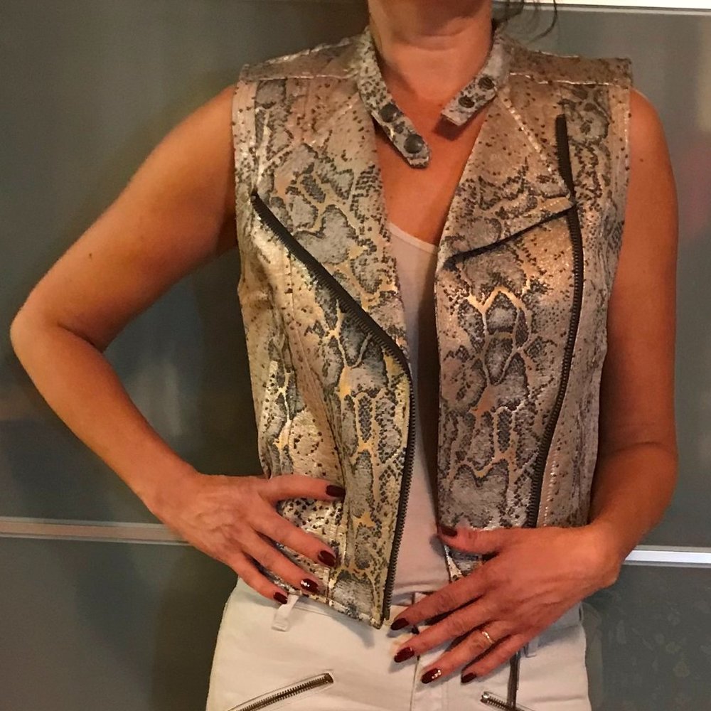 Guess snake skin vest, size XS